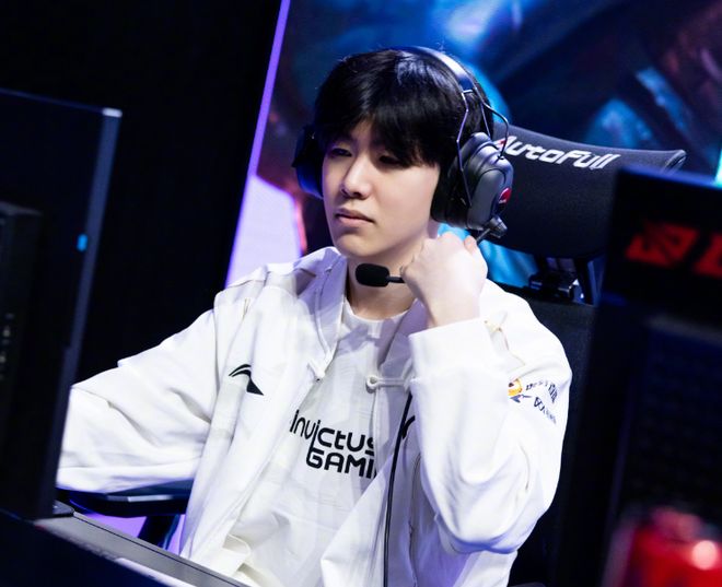 Invictus Gaming 和 JD Gaming 晋级 Rumble Stage LPL Split 2 2025