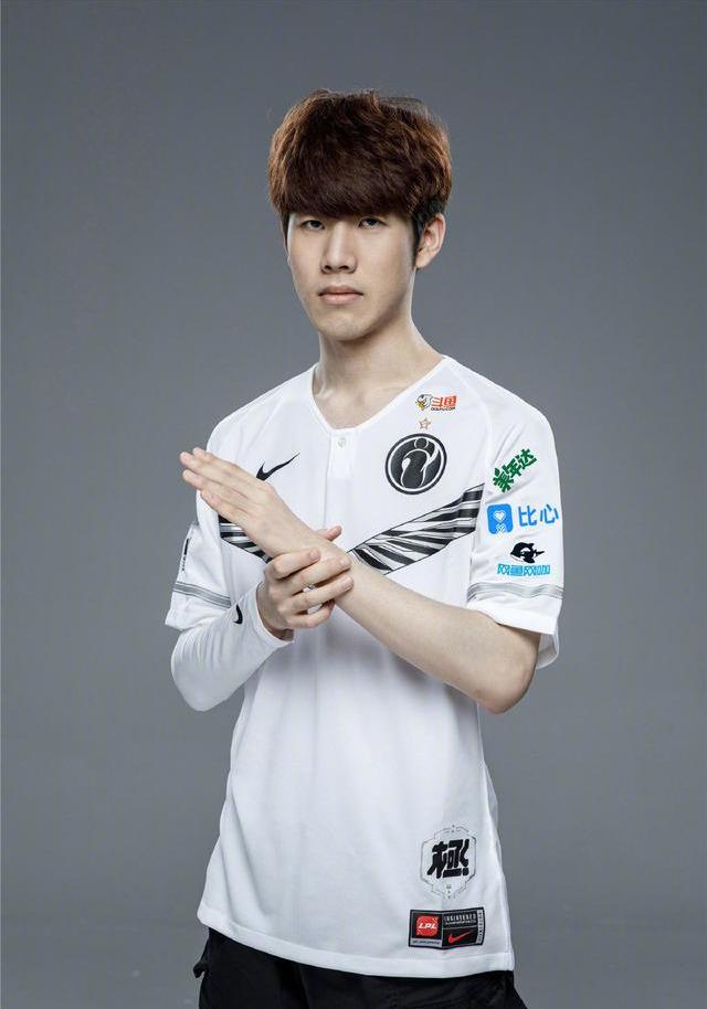 无缘TI12后，秘密官宣三号位FBZ离队